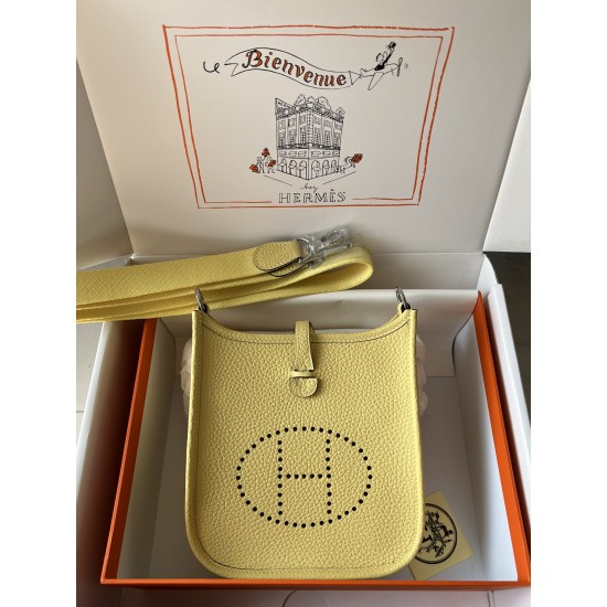 Hermes Bags Top Quality Evelyne 17cm
Hermes Bags Top Quality Evelyne 17cm