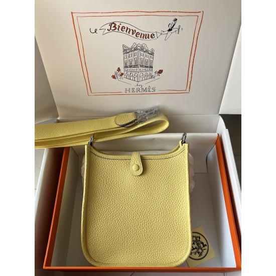 Hermes Bags Top Quality Evelyne 17cm
Hermes Bags Top Quality Evelyne 17cm