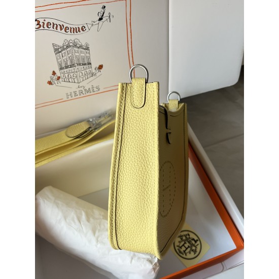 Hermes Bags Top Quality Evelyne 17cm
Hermes Bags Top Quality Evelyne 17cm