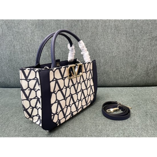 Valentino Bags Top Quality
35/25/17cm Valentino Bags Top Quality
35/25/17cm