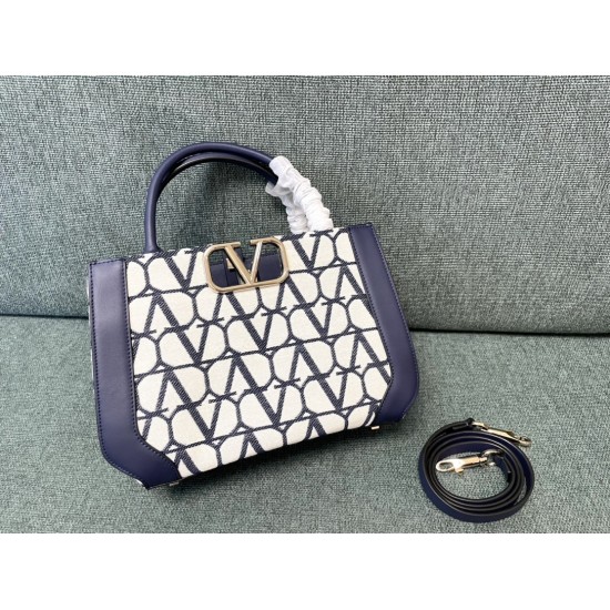 Valentino Bags Top Quality
35/25/17cm Valentino Bags Top Quality
35/25/17cm