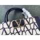 Valentino Bags Top Quality
35/25/17cm Valentino Bags Top Quality
35/25/17cm