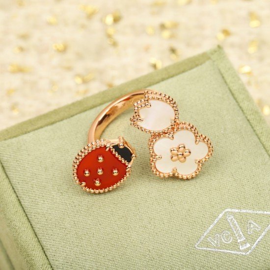 Van Cleef Jewelry Ring