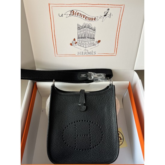 Hermes Bags Top Quality Evelyne 17cm
Hermes Bags Top Quality Evelyne 17cm