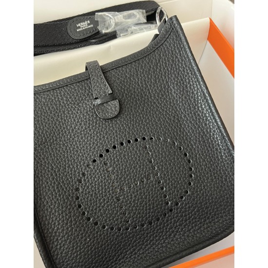 Hermes Bags Top Quality Evelyne 17cm
Hermes Bags Top Quality Evelyne 17cm