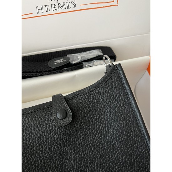 Hermes Bags Top Quality Evelyne 17cm
Hermes Bags Top Quality Evelyne 17cm