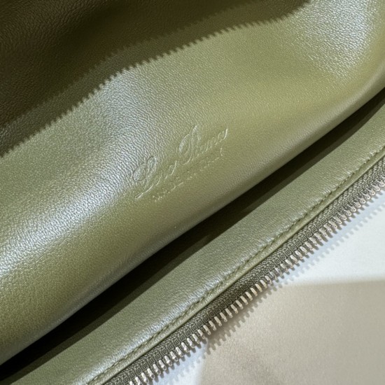 LP Bags Top Quality Size: 23 × 8 × 22cm