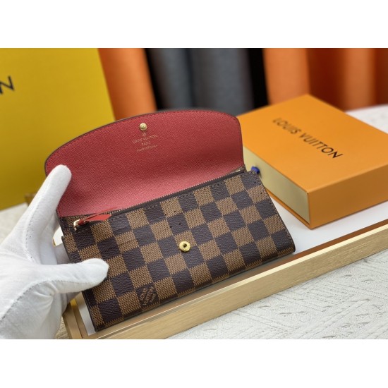LV Bags High Quality Flip Wallet
LV Bags High Quality Flip Wallet