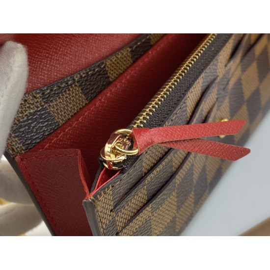LV Bags High Quality Flip Wallet
LV Bags High Quality Flip Wallet