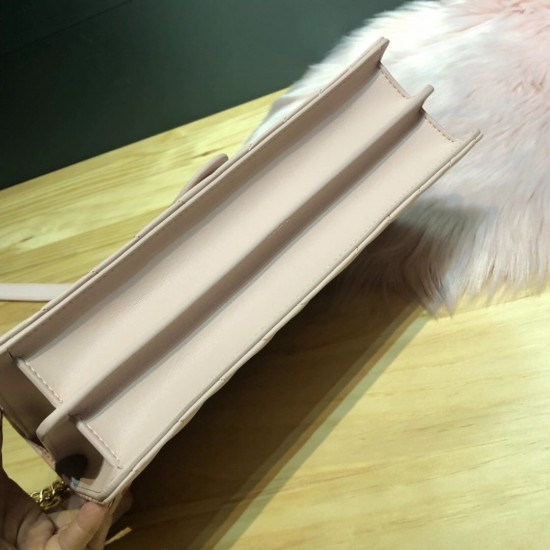 Pinko Bags Top Quality
27*17*8cm Pinko Bags Top Quality
27*17*8cm