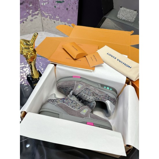 LV Shoes Top Quality
women 35-40
men 39-45 LV Shoes Top Quality
women 35-40
men 39-45