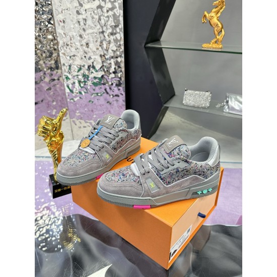 LV Shoes Top Quality
women 35-40
men 39-45 LV Shoes Top Quality
women 35-40
men 39-45