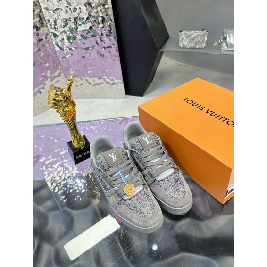 LV Shoes Top Quality
women 35-40
men 39-45 LV Shoes Top Quality
women 35-40
men 39-45