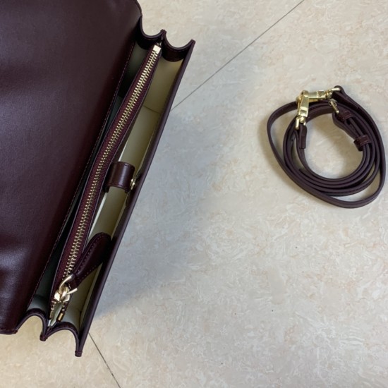 Pinko Bags Top Quality
27*17*8cm Pinko Bags Top Quality
27*17*8cm