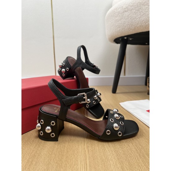 Valentino Shoes Top Quality Valentino Shoes Top Quality