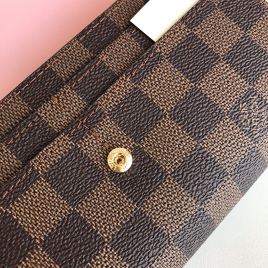 LV Bags High Quality Flip Wallet
LV Bags High Quality Flip Wallet