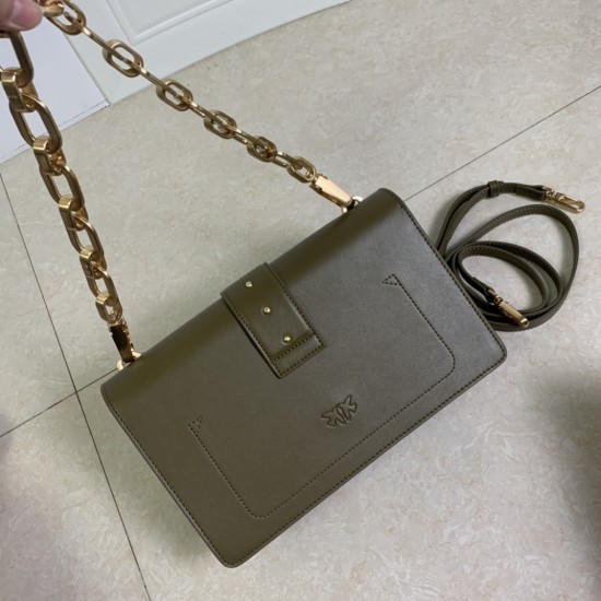Pinko Bags Top Quality
27*17*8cm Pinko Bags Top Quality
27*17*8cm