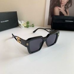 DG Glasses