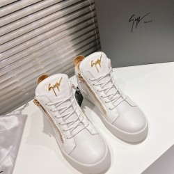 CL Shoes Casual shoes

 Top Quality