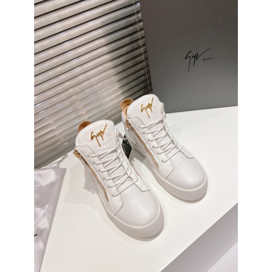 CL Shoes Casual shoes
Top Quality CL Shoes Casual shoes
Top Quality