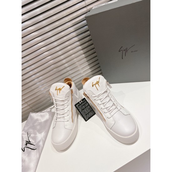CL Shoes Casual shoes
Top Quality CL Shoes Casual shoes
Top Quality