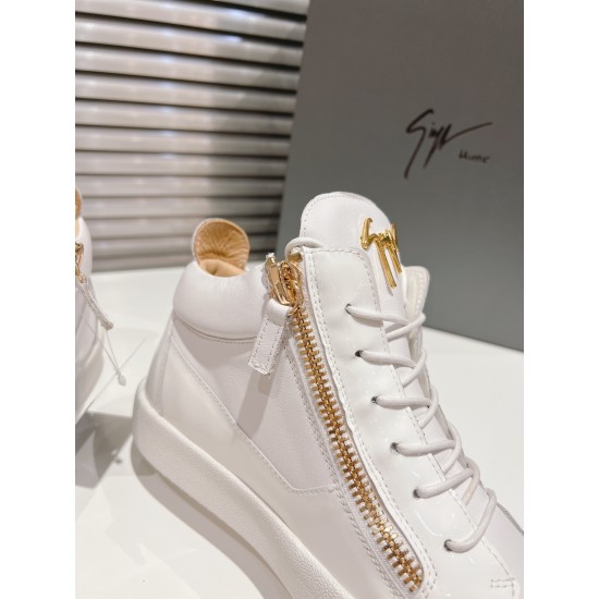 CL Shoes Casual shoes
Top Quality CL Shoes Casual shoes
Top Quality