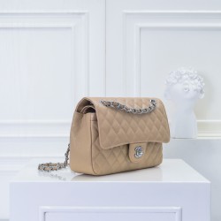 Chanel 1112