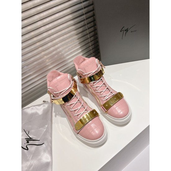 CL Shoes Casual shoes
Top Quality CL Shoes Casual shoes
Top Quality