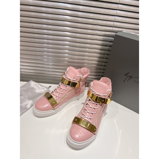 CL Shoes Casual shoes
Top Quality CL Shoes Casual shoes
Top Quality