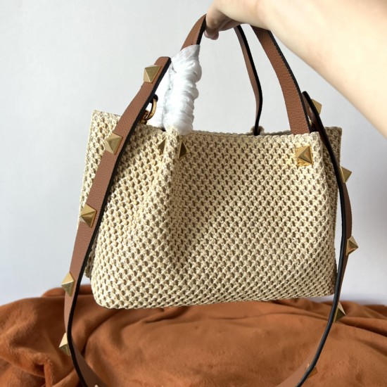 Valentino Bags Top Quality
35/25/17cm Valentino Bags Top Quality
35/25/17cm