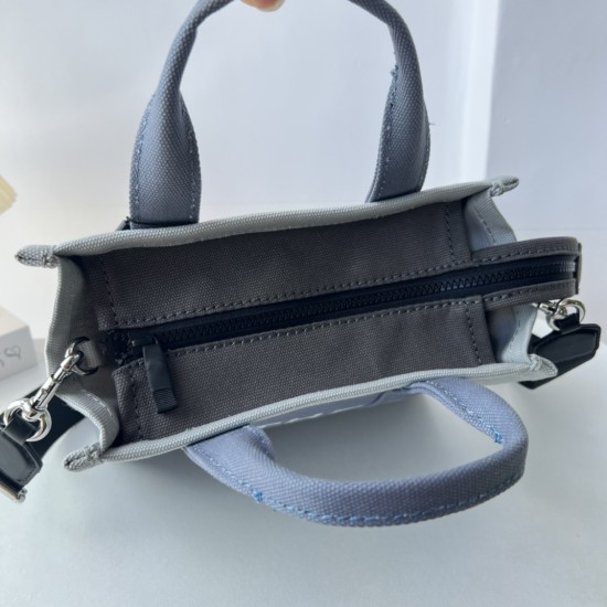 MJ Tote Full leather size: 41 * 34 * 15cm $140 Full leather medium size: 33 * 28 * 13cm $120 Full leather small size: 26 × 20 × 13cm $100 Fabric Large Size: 41 * 34 * 15cm $100 Medium size of fabric: 33 * 28 * 13cm $90 Fabric small size: 26 × 20 × 13cm $8 MJ Tote Full leather size: 41 * 34 * 15cm $140 Full leather medium size: 33 * 28 * 13cm $120 Full leather small size: 26 × 20 × 13cm $100 Fabric Large Size: 41 * 34 * 15cm $100 Medium size of fabric: 33 * 28 * 13cm $90 Fabric small size: 26 × 20 × 13cm $8