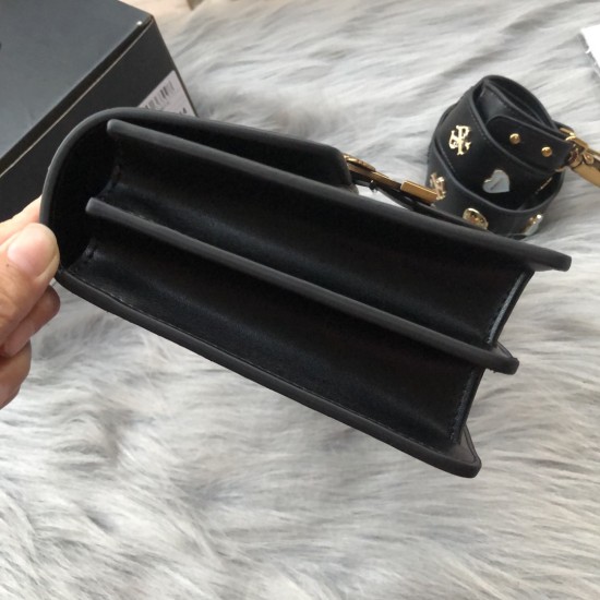 Pinko Bags Top Quality
27*17*8cm Pinko Bags Top Quality
27*17*8cm