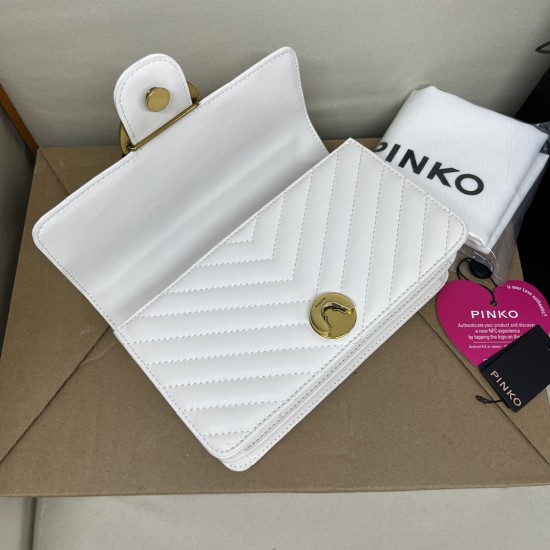Pinko Bags Top Quality
21x13x6 Pinko Bags Top Quality
21x13x6