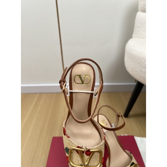 Valentino Shoes Top Quality Valentino Shoes Top Quality