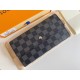 LV Bags High Quality Flip Wallet
LV Bags High Quality Flip Wallet