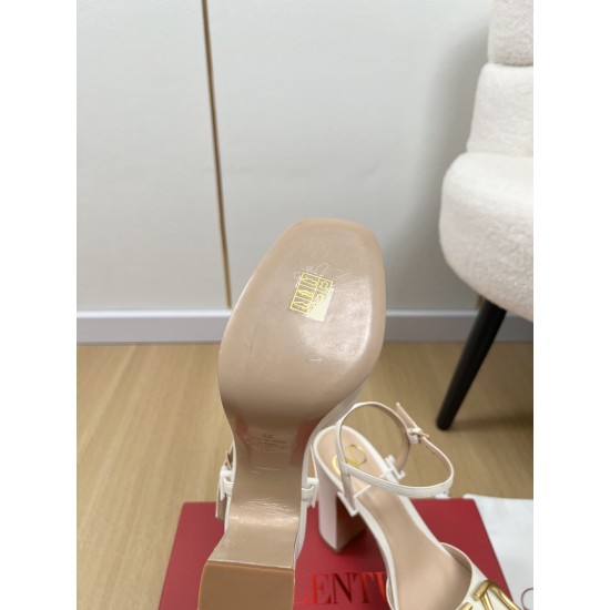 Valentino Shoes Top Quality Valentino Shoes Top Quality