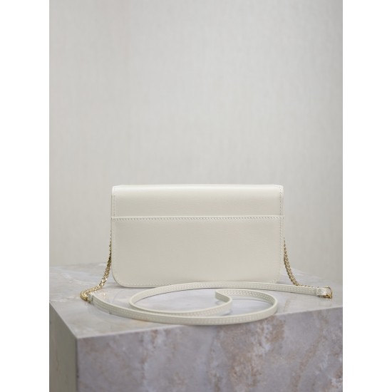 YSL Bags Top Quality
18x11x2cm YSL Bags Top Quality
18x11x2cm
