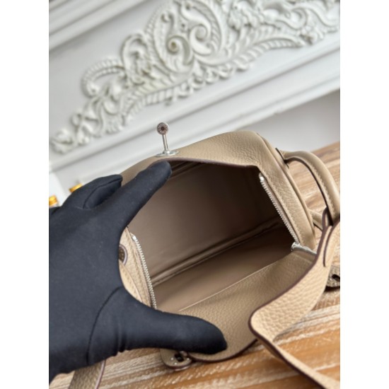 Hermes Bags Top Quality lindy琳迪
19cm $240 Hermes Bags Top Quality lindy琳迪
19cm $240