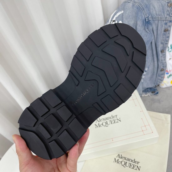 McQueen Shoes
 Top Quality
