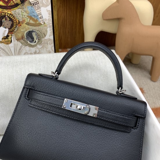 Hermes Bags Top Quality Minikelly 二代
19cm $220 Hermes Bags Top Quality Minikelly 二代
19cm $220