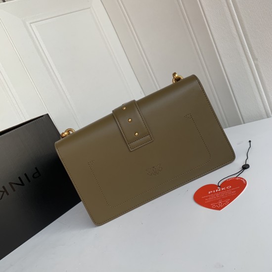 Pinko Bags Top Quality
27*17*8cm Pinko Bags Top Quality
27*17*8cm