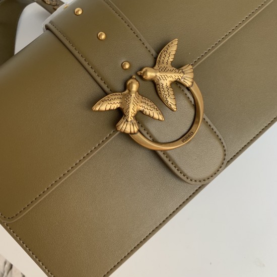 Pinko Bags Top Quality
27*17*8cm Pinko Bags Top Quality
27*17*8cm