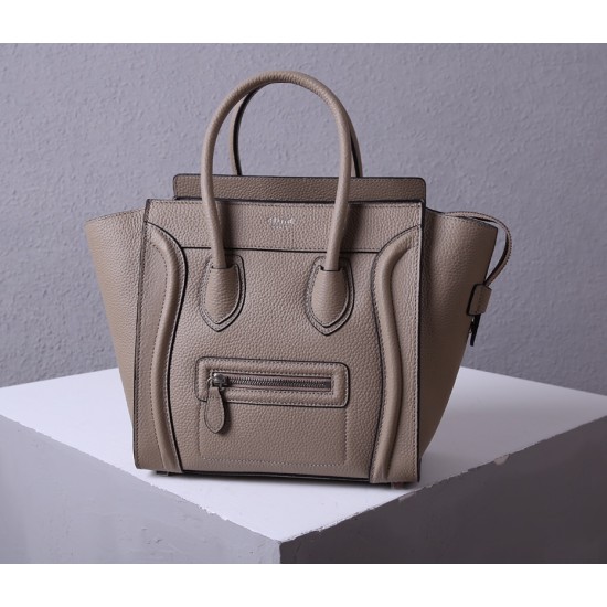 Celine Bags Top Quality
Small size 20 * 20 * 8cm
Medium size 26 * 26 * 13cm
Large size 30 * 30 * 15cm Celine Bags Top Quality
Small size 20 * 20 * 8cm
Medium size 26 * 26 * 13cm
Large size 30 * 30 * 15cm