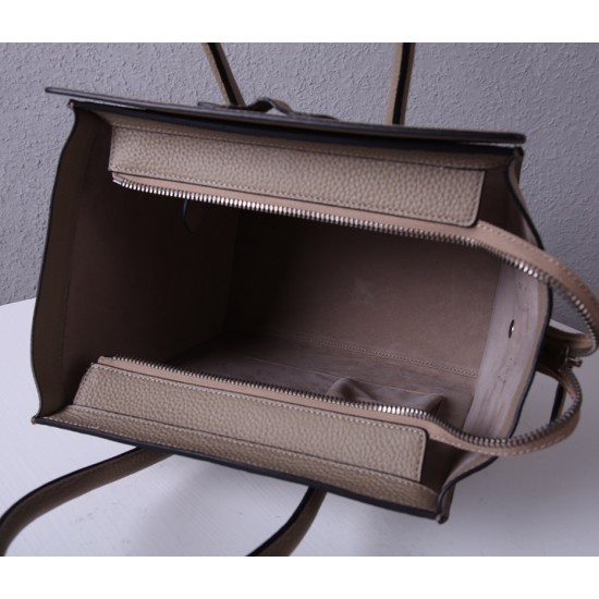 Celine Bags Top Quality
Small size 20 * 20 * 8cm
Medium size 26 * 26 * 13cm
Large size 30 * 30 * 15cm Celine Bags Top Quality
Small size 20 * 20 * 8cm
Medium size 26 * 26 * 13cm
Large size 30 * 30 * 15cm