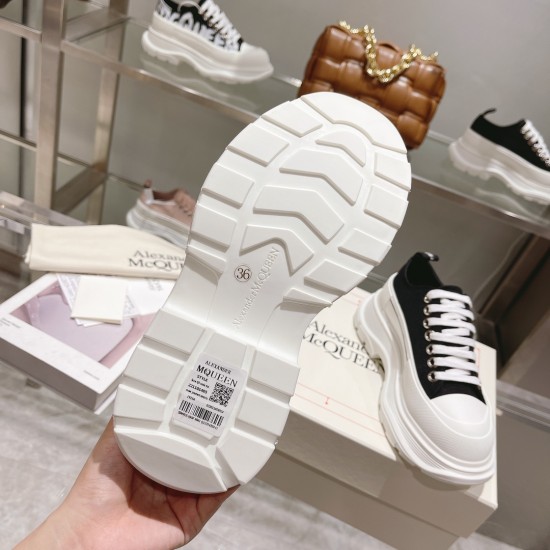McQueen Shoes High Quality
women 35-40 

men 39-44