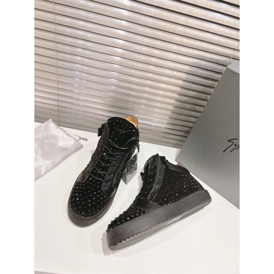 CL Shoes Casual shoes
Top Quality CL Shoes Casual shoes
Top Quality