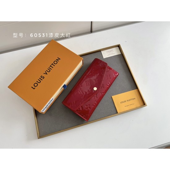 LV Bags High Quality Flip Wallet
LV Bags High Quality Flip Wallet