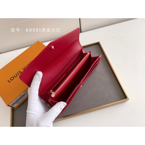 LV Bags High Quality Flip Wallet
LV Bags High Quality Flip Wallet