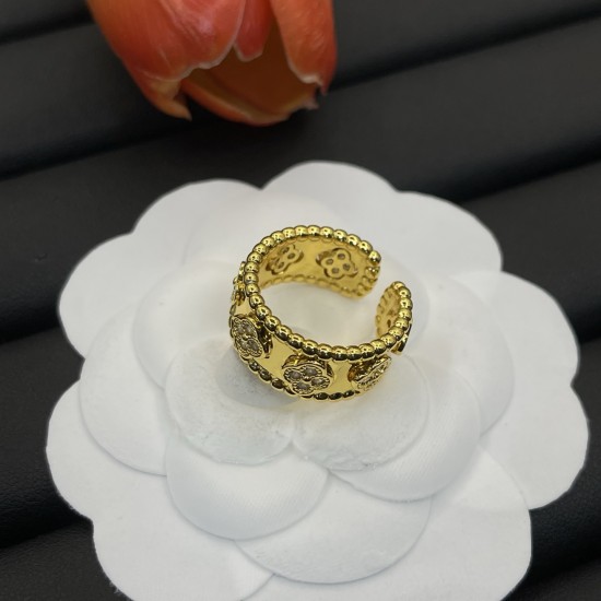Van Cleef Jewelry High Quality Van Cleef Jewelry High Quality