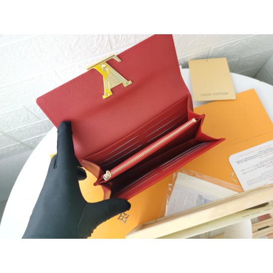 LV Bags High Quality Flip Wallet
LV Bags High Quality Flip Wallet